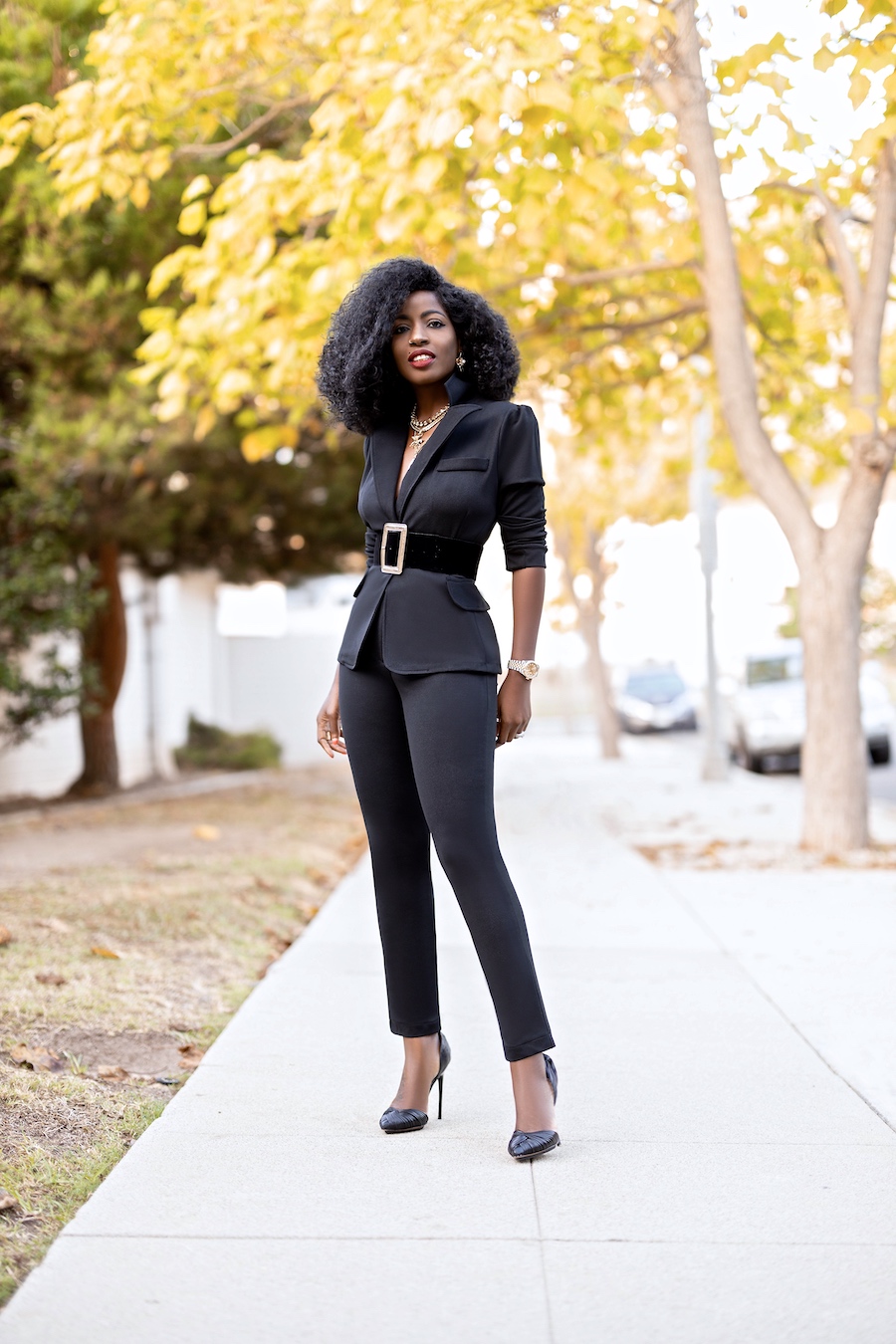 Style Pantry | Fitted Blazer + Contrast Waist Pants